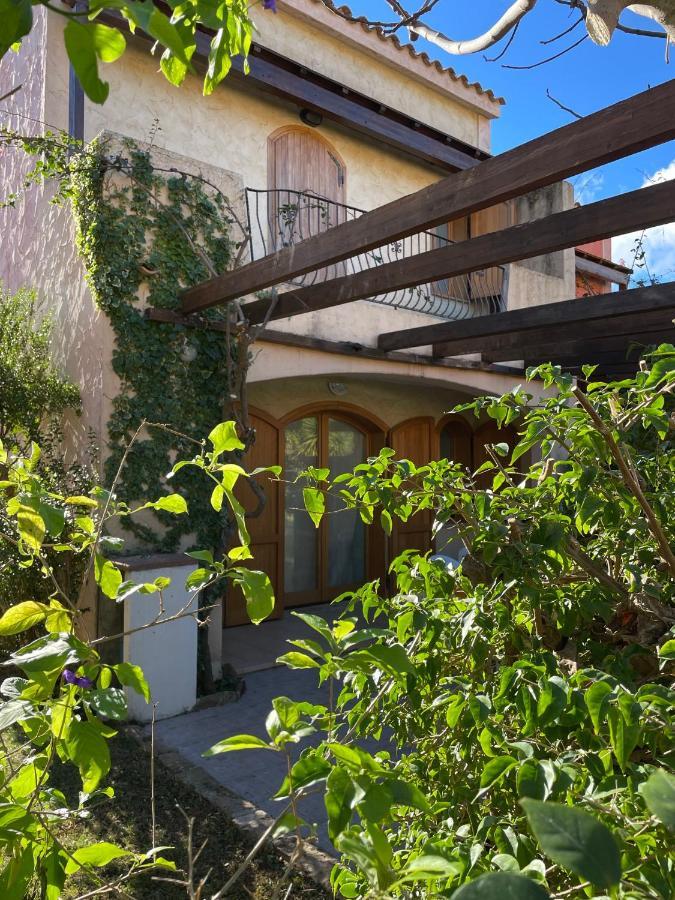 Casa Delle Farfalle Chia Dış mekan fotoğraf